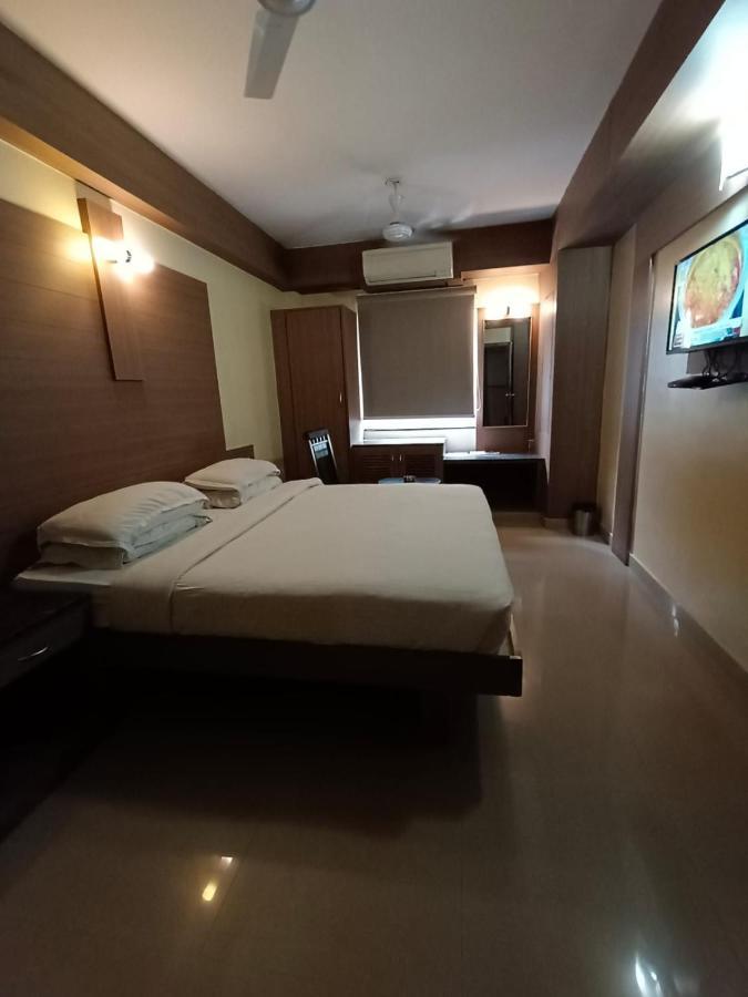 Hotel A P Коимбатур Экстерьер фото